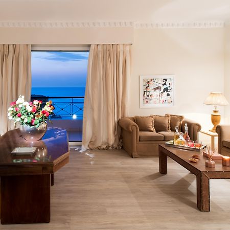 米提斯格兰迪海滩度假村 Rhodes City 外观 照片 Suite at the Westin Palace, Athens