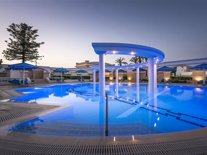 米提斯格兰迪海滩度假村 Rhodes City 外观 照片 The swimming pool at the hotel